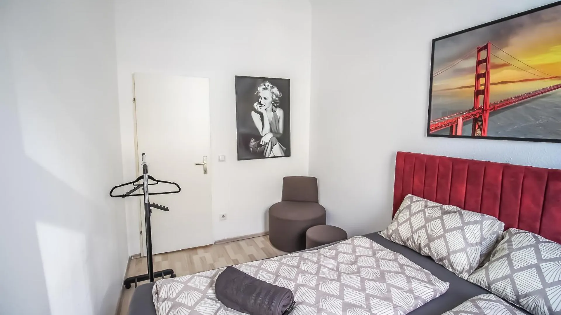 Cozy Room In Floridsdorf Area Pr3 Vienna Homestay